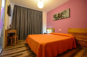 Гостиница Hostal Ancora  Льорет-Де-Мар